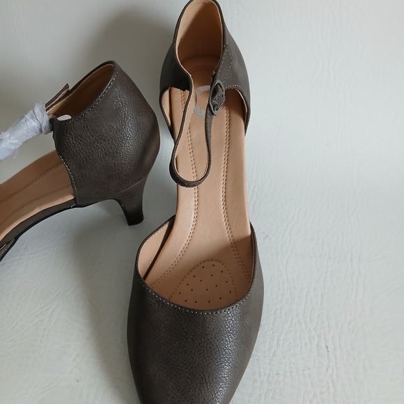Brown Women's Heels Ankle Strap With Side Buckle Pointed Toe Sz9M NWOB - Picture 8 of 15